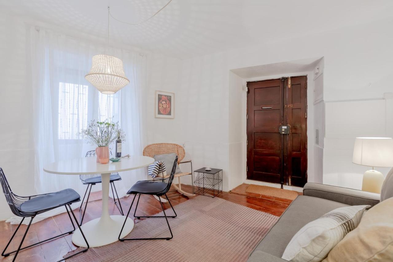 Typical Alfama Apartment, By Timecooler リスボン エクステリア 写真